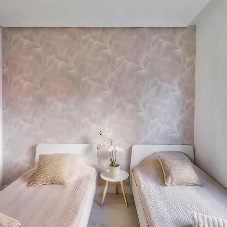 Urbain Cosy - En - 5 Minutes A Pied Apartament